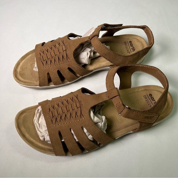 Women's Earth Saila by earth origins used, but in fantastic shape - Picture 2 of 7